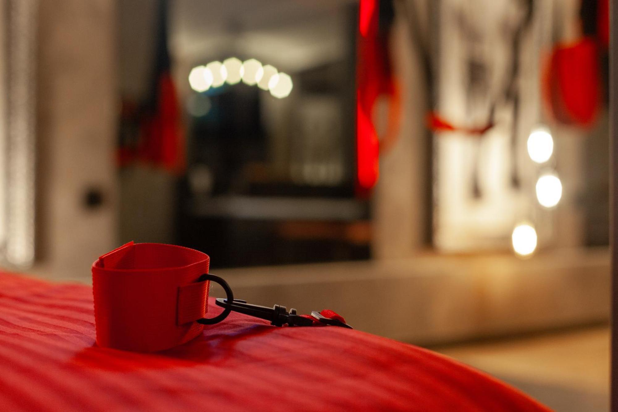 Royal Hot Jucuzzi Apartment Lwów Zewnętrze zdjęcie