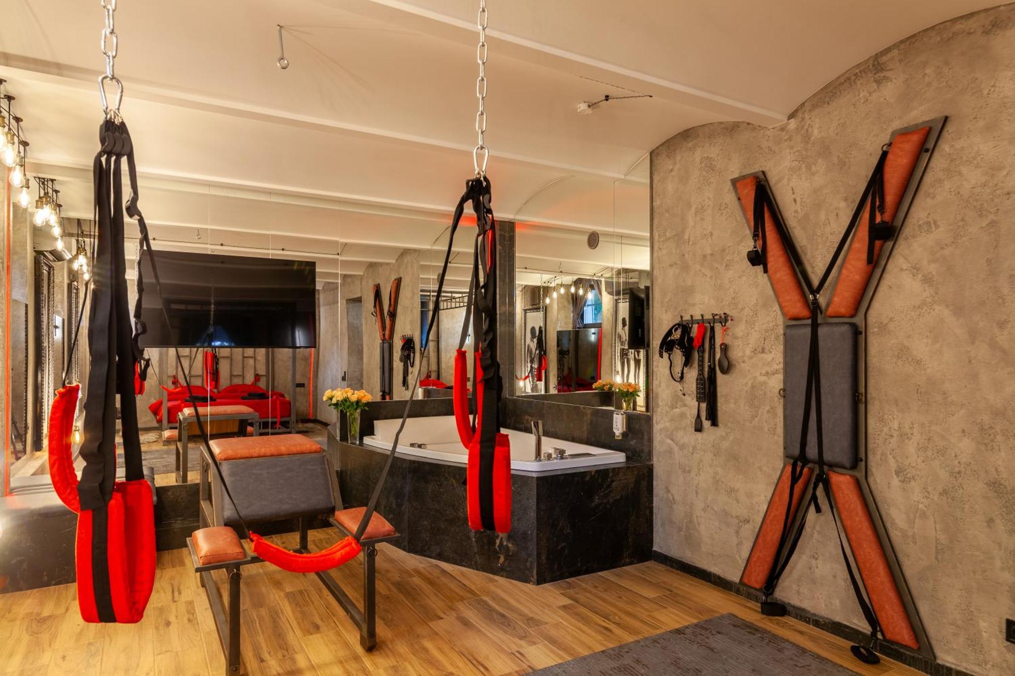 Royal Hot Jucuzzi Apartment Lwów Zewnętrze zdjęcie